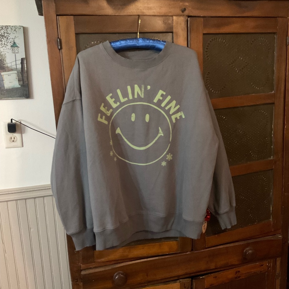 American Eagle Feelin Fine Sweatshirt S Smiley Face